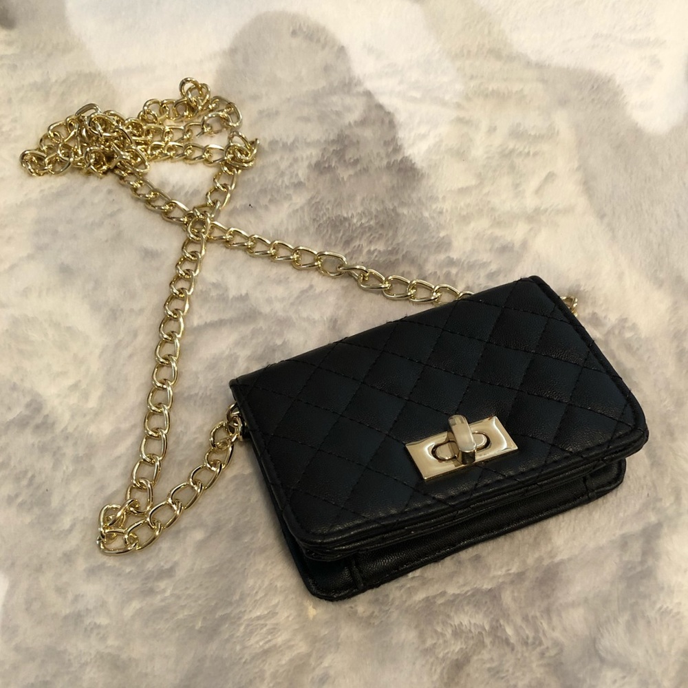 Adorable Crossbody in Black and Gold